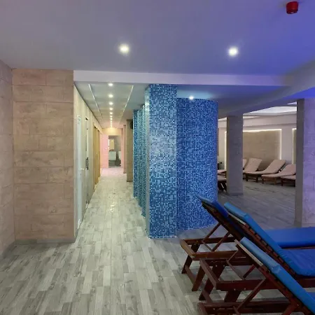 Lucky-milmari Aparthotel *