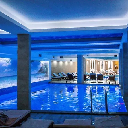 Lucky-milmari Aparthotel