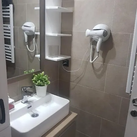 Lucky-milmari Aparthotel