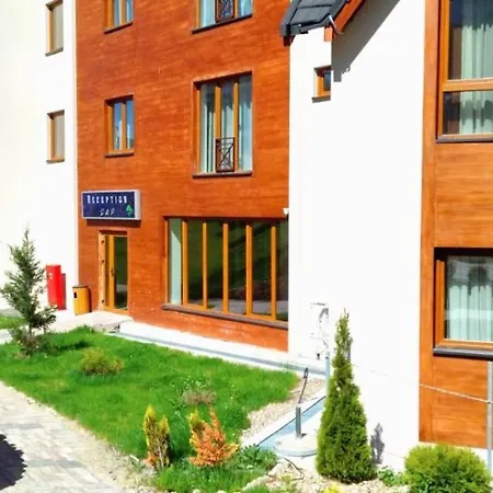 Aparthotel Lucky-milmari 3*