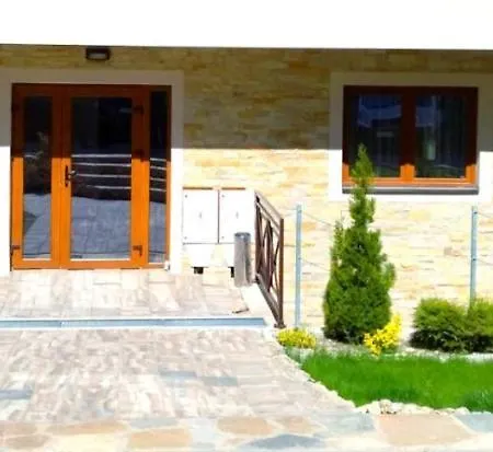 Aparthotel Lucky-milmari 3*