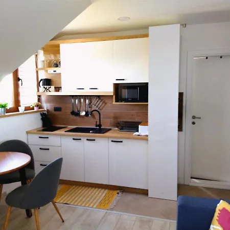 Lucky-milmari Aparthotel